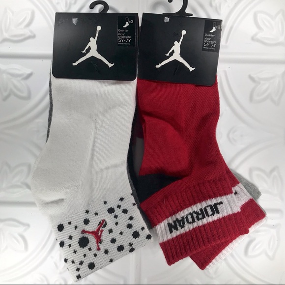 Nike Air Jordan Quarter Kids/' Red//Black//White Socks for Shoe Size 5Y-7Y~ 3 Pairs
